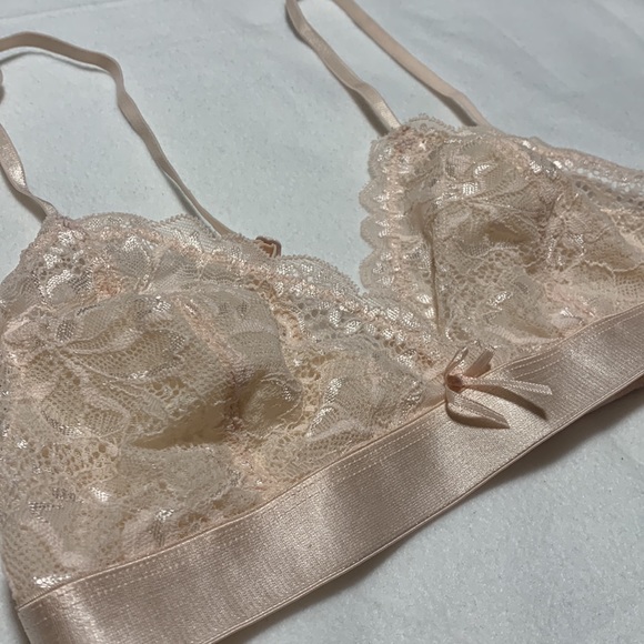 2 NEW Lacey Unpadded Bras/Bralettes Size XS - S - Picture 2 of 6